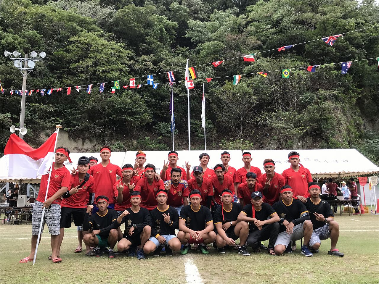 港西大運動会でインドネシア漁業実習生と国際交流 新しい地域コミュニティ 兵庫県豊岡市